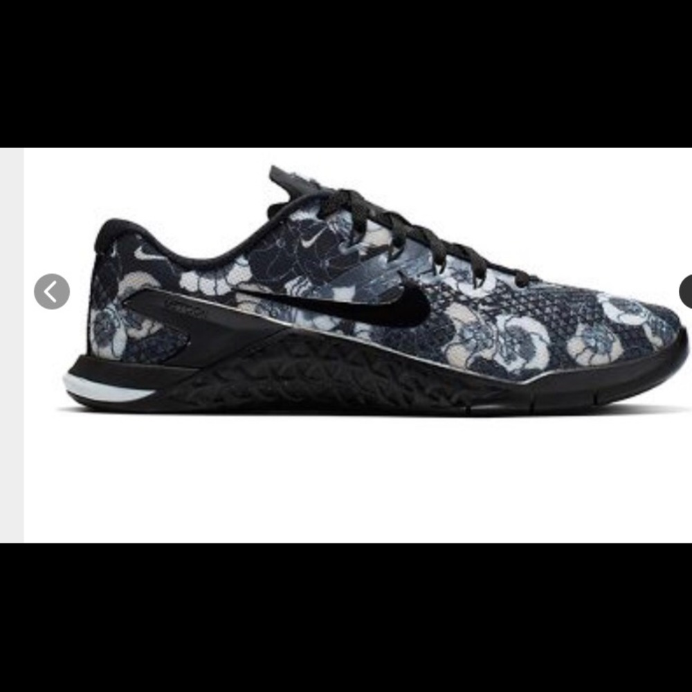 Nike Metcon Cross Trainers